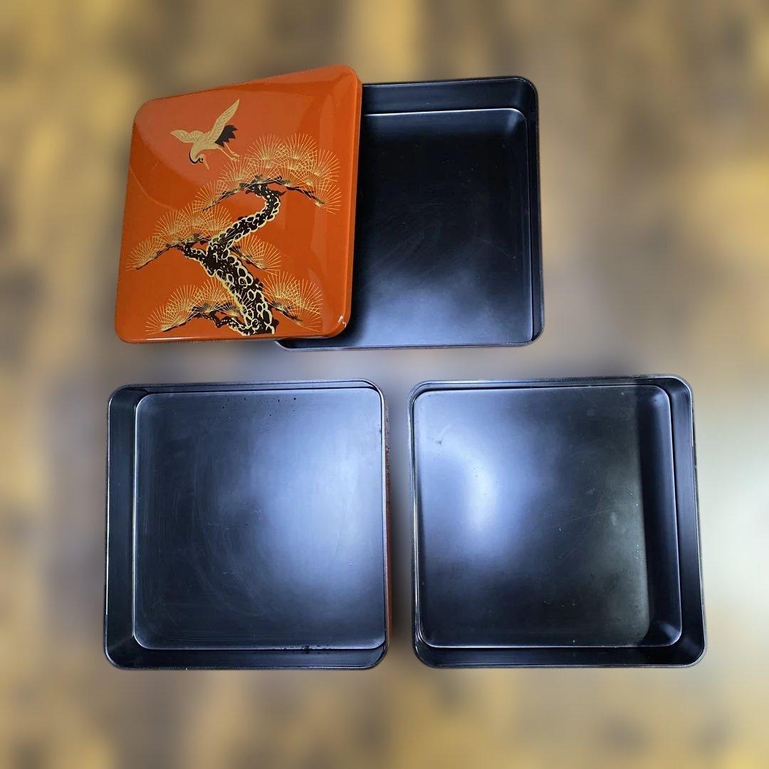 オレンジの松と鶴の3段重箱