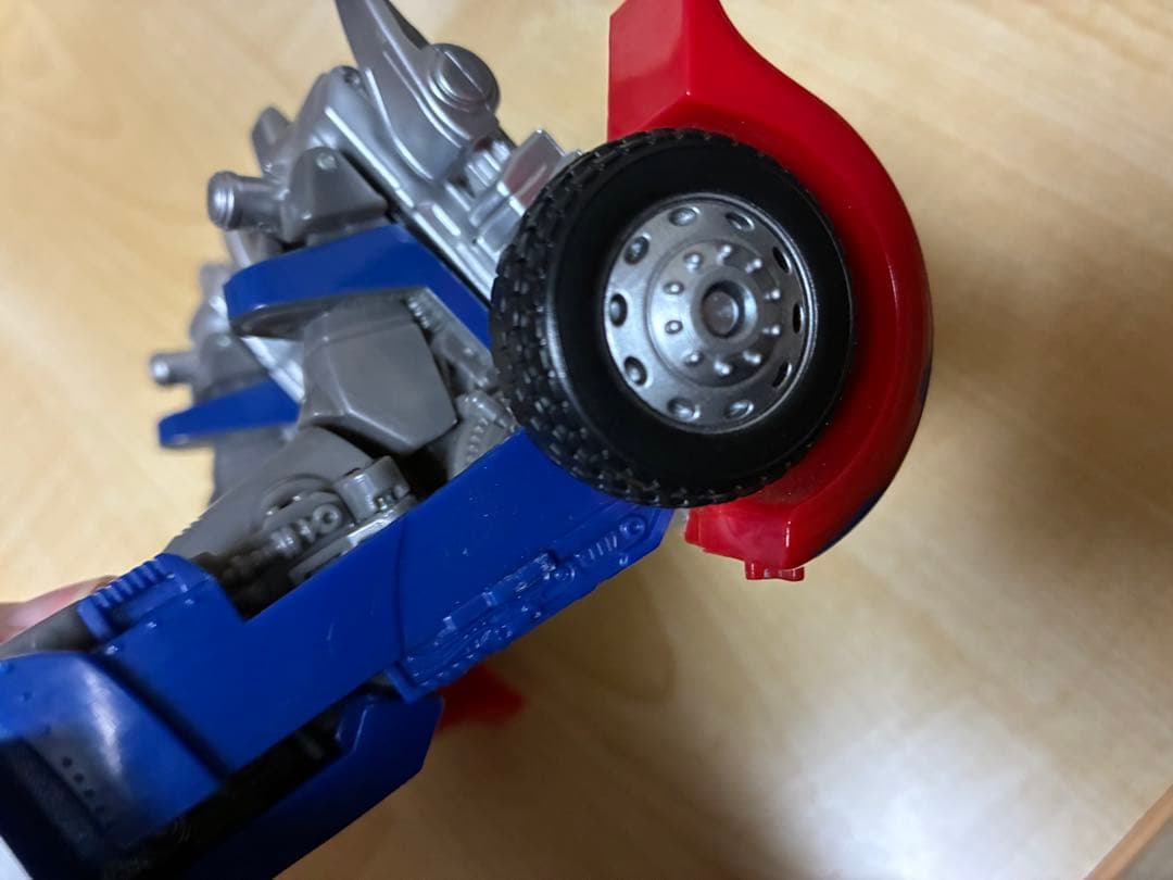 MB-11 オプティマスプライム 10周年版