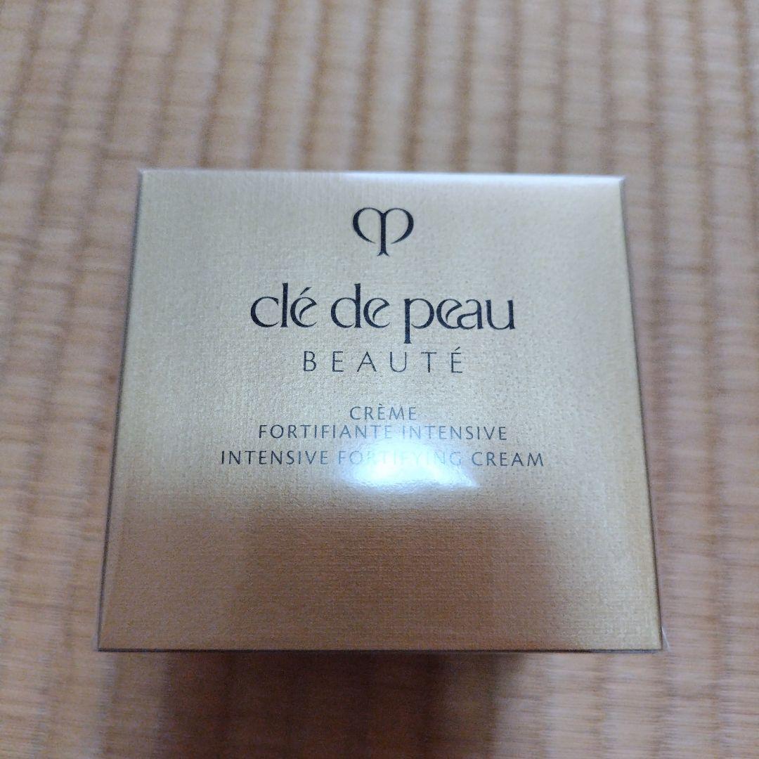 クレドポーボーテ　クレームアンタンシヴ