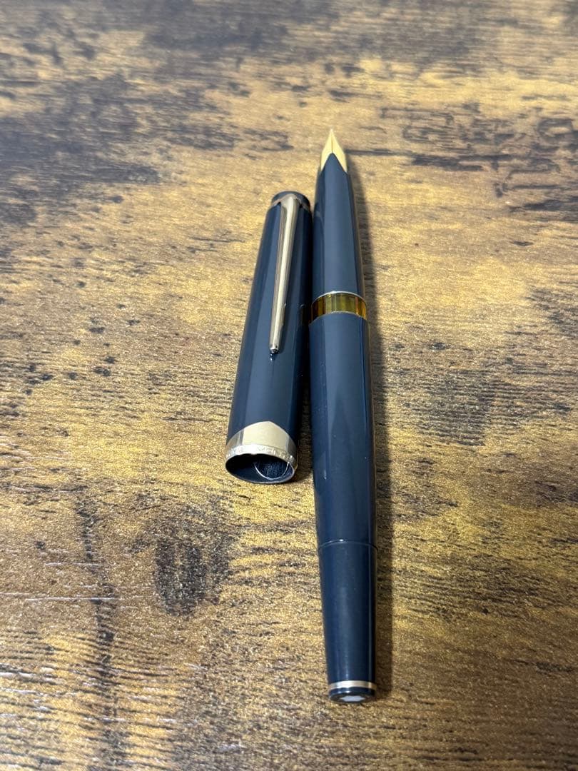 1960年代　グレー軸　モンブラン　No. 12 18c-750 万年筆　中細字