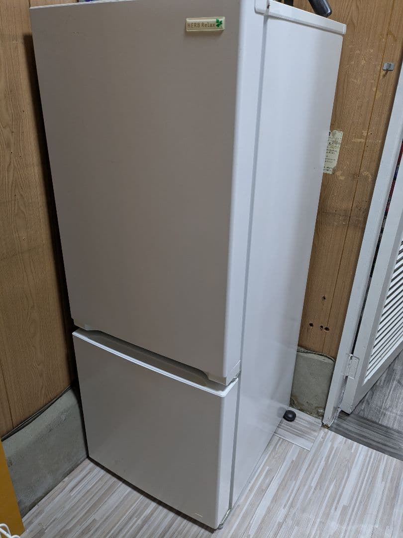 ホワイト 2ドア冷蔵庫45L　YRZ-F15E1