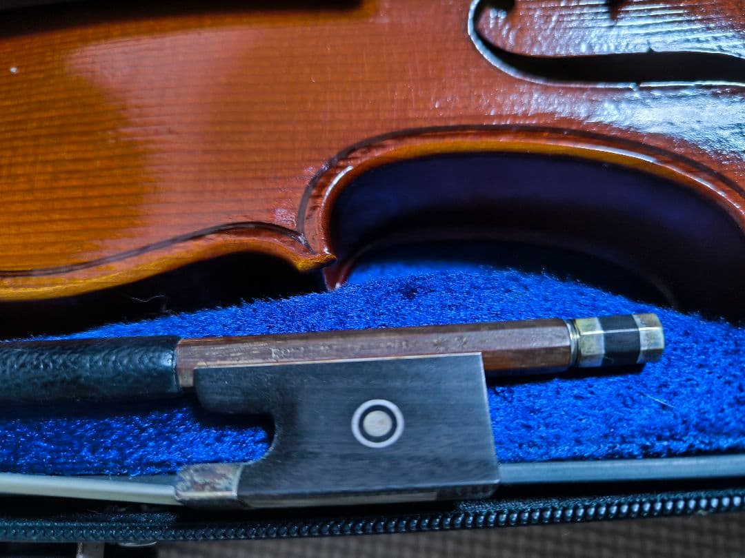 Paesolt社製ヴァイオリン 弓 ケース付き4/4【購入時約50万円】