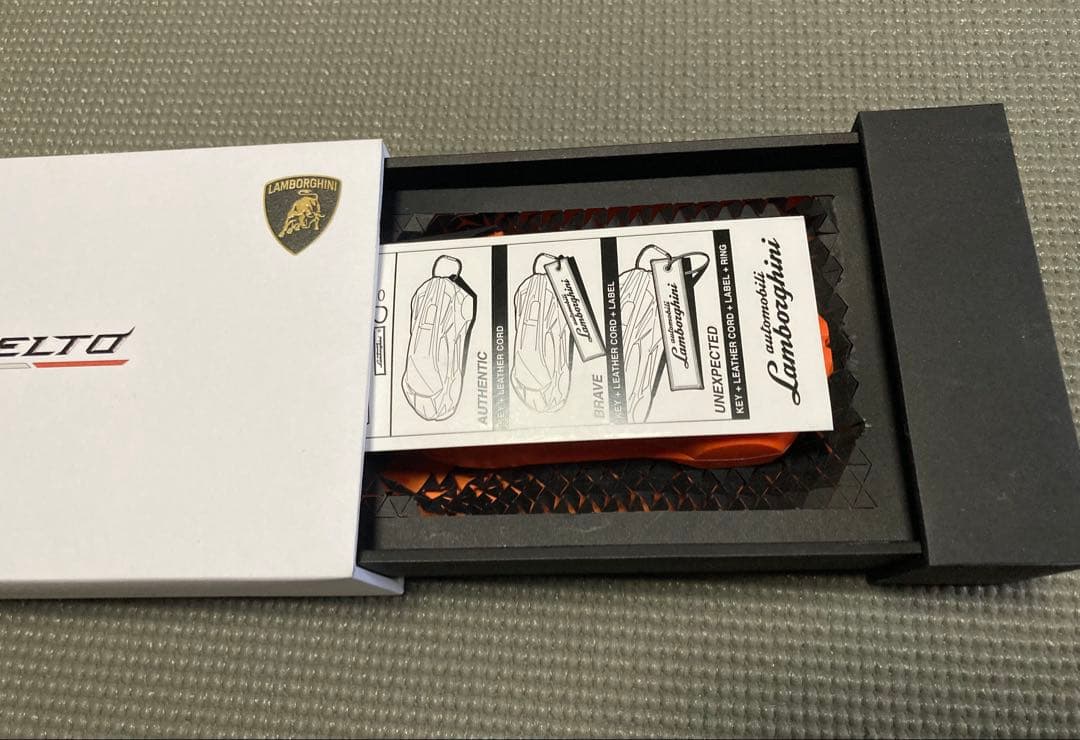超希少 ランボルギーニ レヴエルト 新車購入特典 純正 キーケース ミニカー