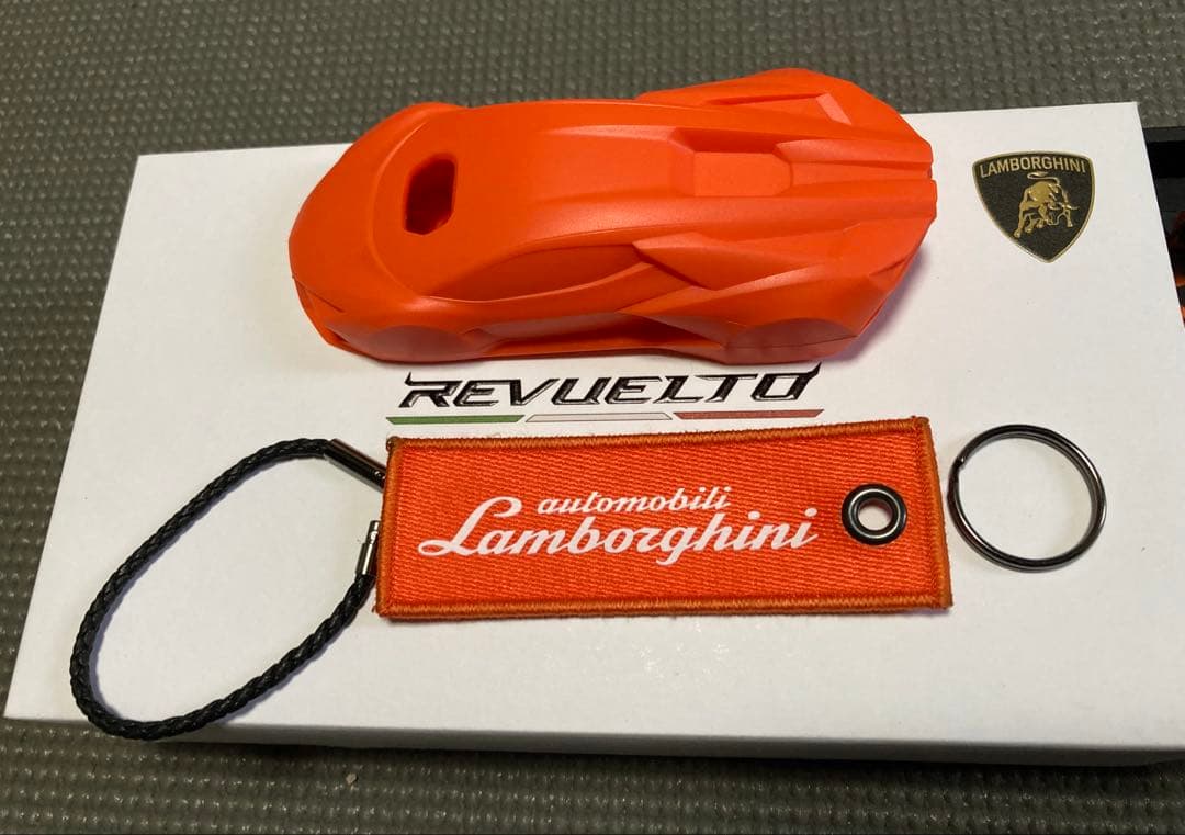 超希少 ランボルギーニ レヴエルト 新車購入特典 純正 キーケース ミニカー