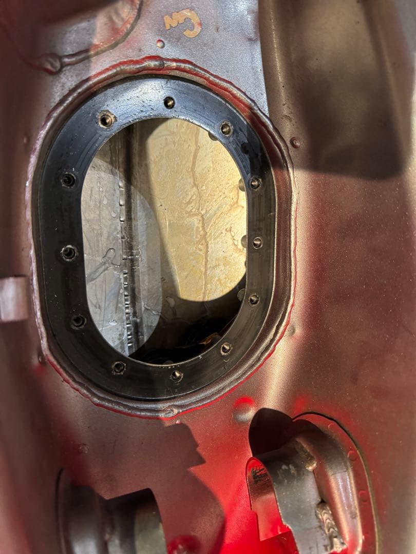 トライアンフ　タンク　triumph ボンネビル　スクランブラー