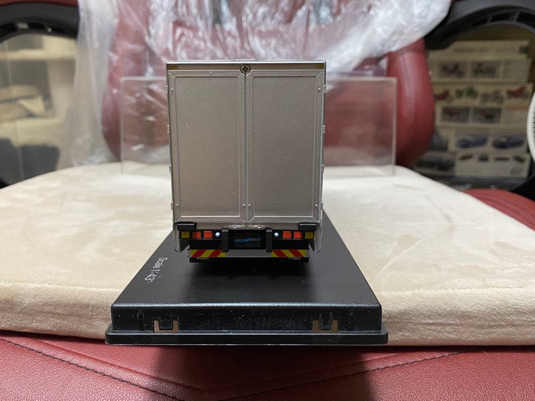 1/43三菱ふそうスーパーグレートミニカー