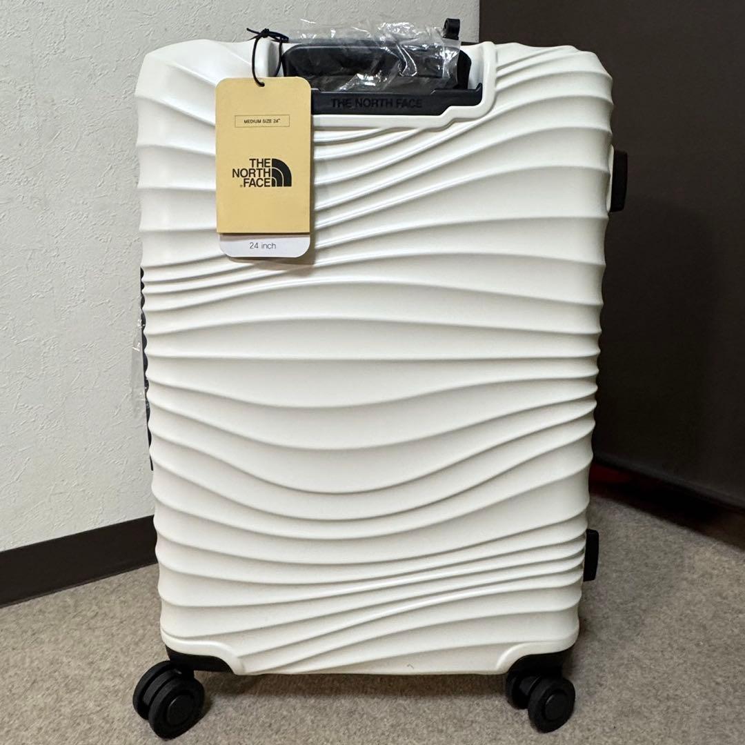 新品未使用【海外限定】THE NORTH FACE キャリーケース　24インチ