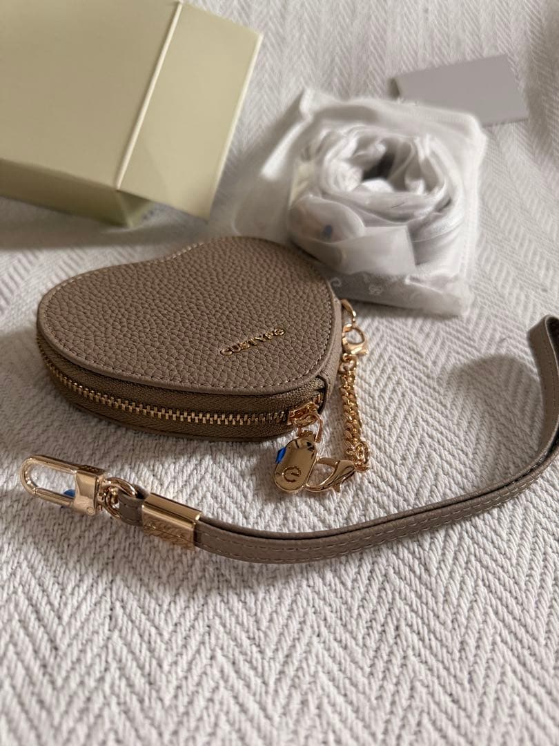 CUSTYPE ベージュ iPhoneケース　15 pro max