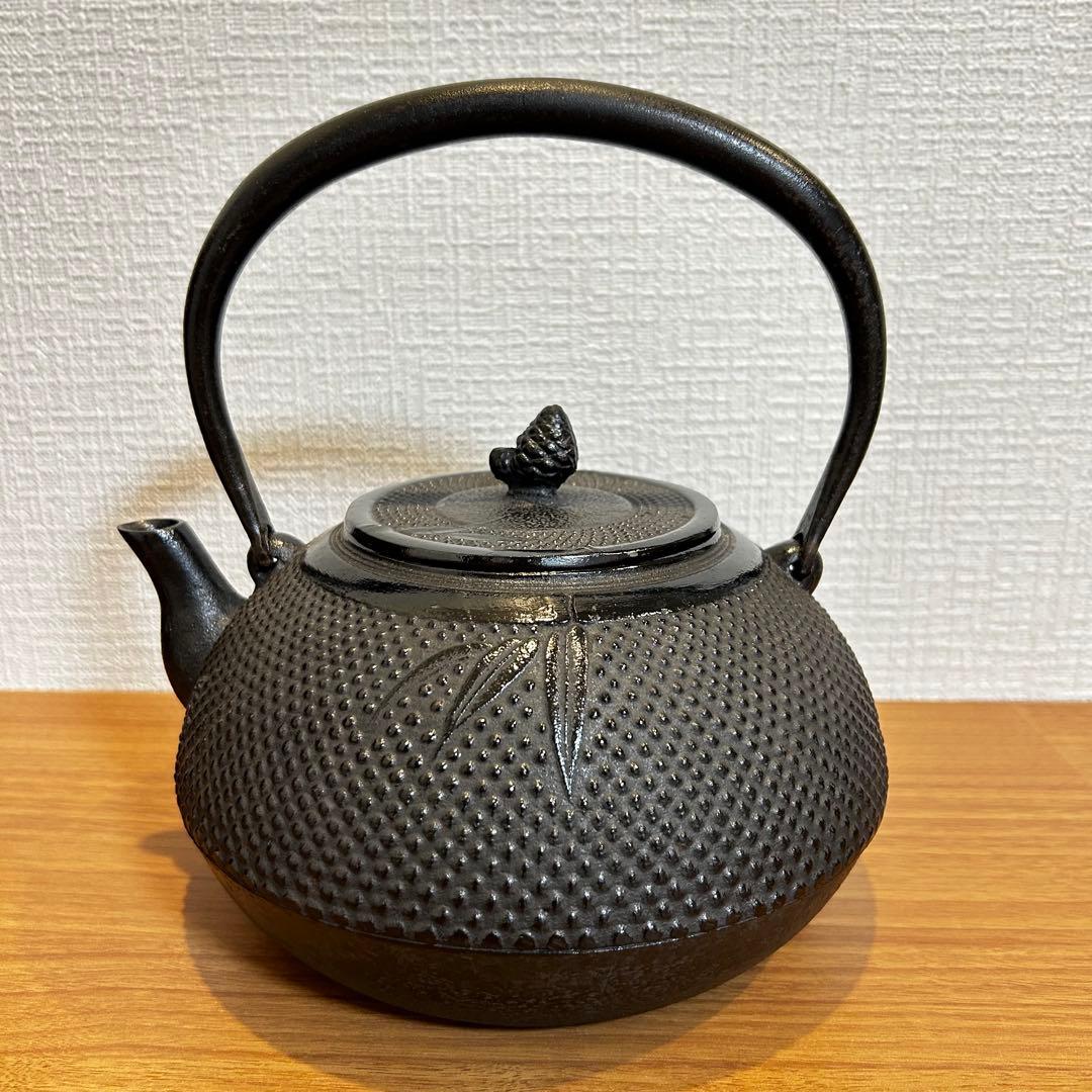 鉄瓶　茶の湯釜　長文堂　長谷川文雄　駒型