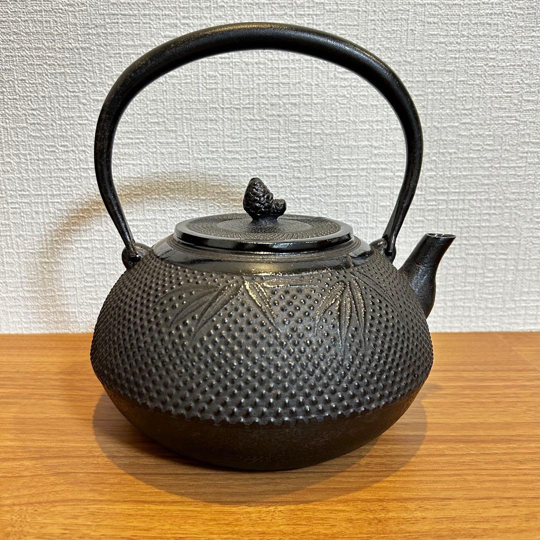 鉄瓶　茶の湯釜　長文堂　長谷川文雄　駒型