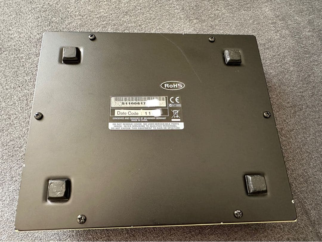 美品 Behringer Vintage Tube Monster VT999