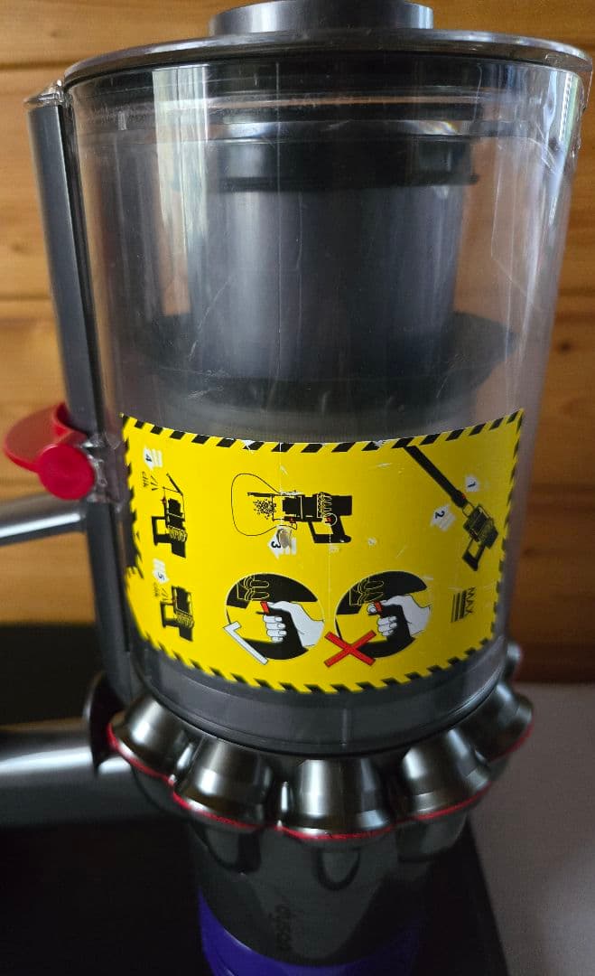 ★Dyson スティッククリーナー 本体+多機能アタッチメント+スタンド