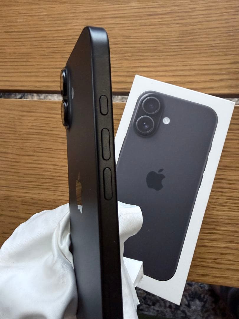 [美品] iPhone 16 本体　128GB