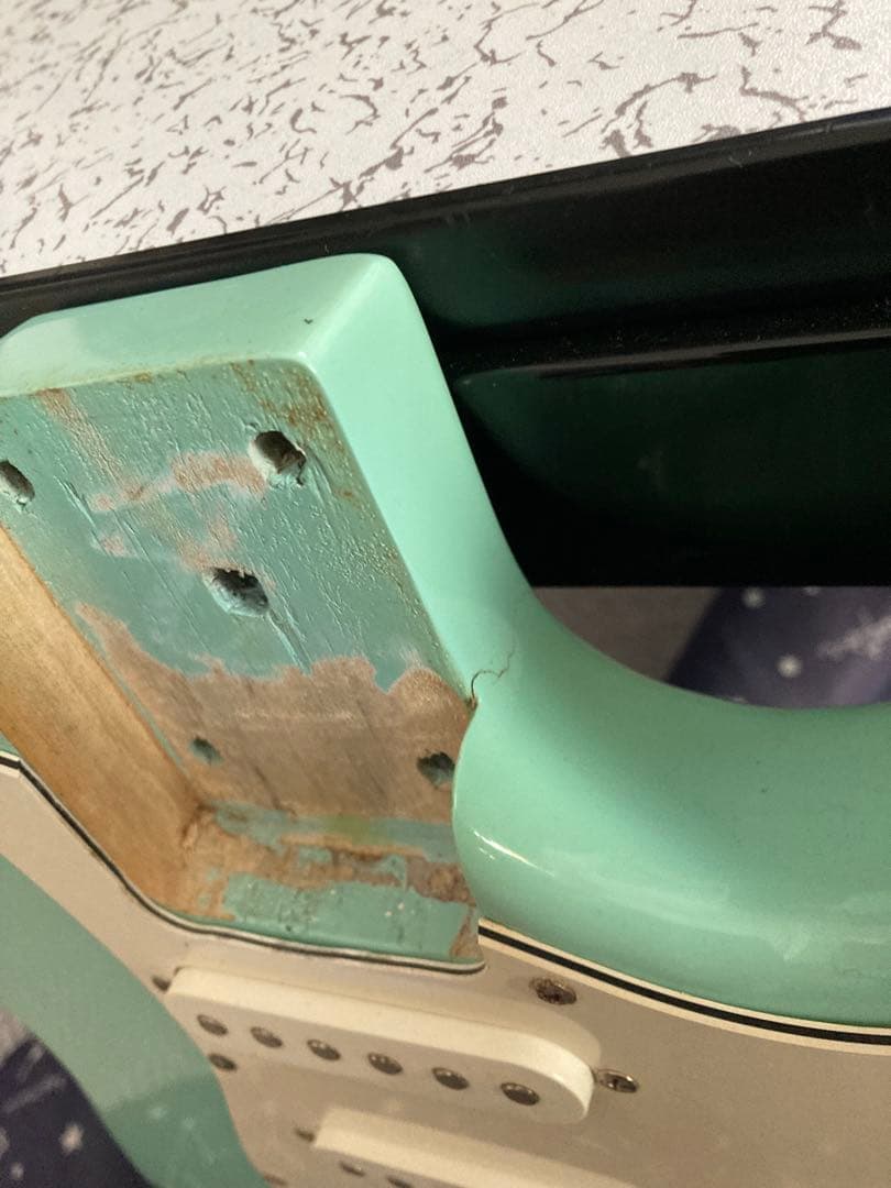 ミントグリーン エレキギター