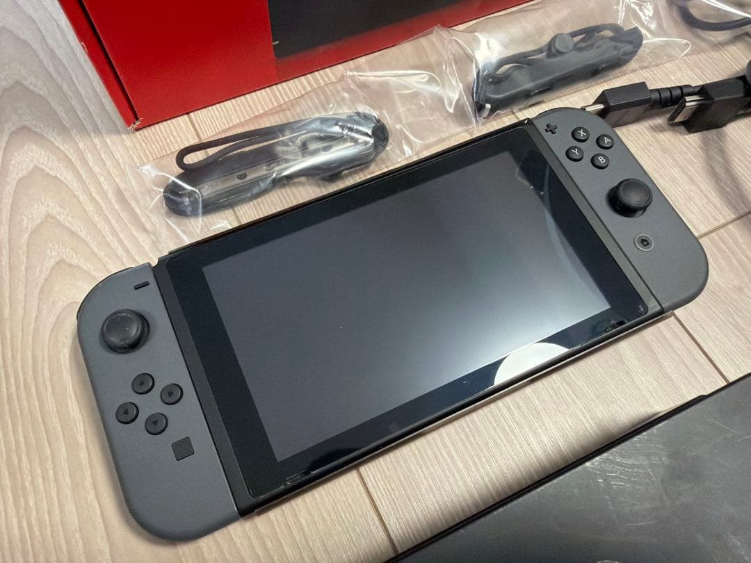 美品 Nintendo Switch 本体 グレー Joy-Con付き