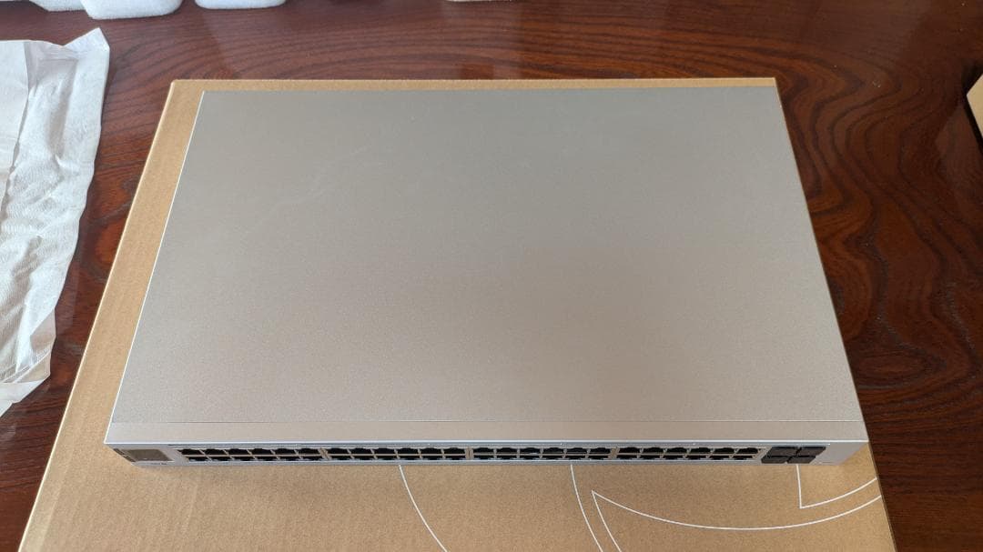 ルーター・ネットワーク機器 UNIFI switch 48 ports USW-48-PoE (195W)