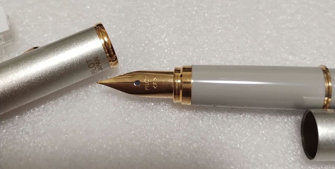 （廃盤品・新品未使用）パイロット　万年筆　初期型カヴァリエ3点セット　シルバー軸