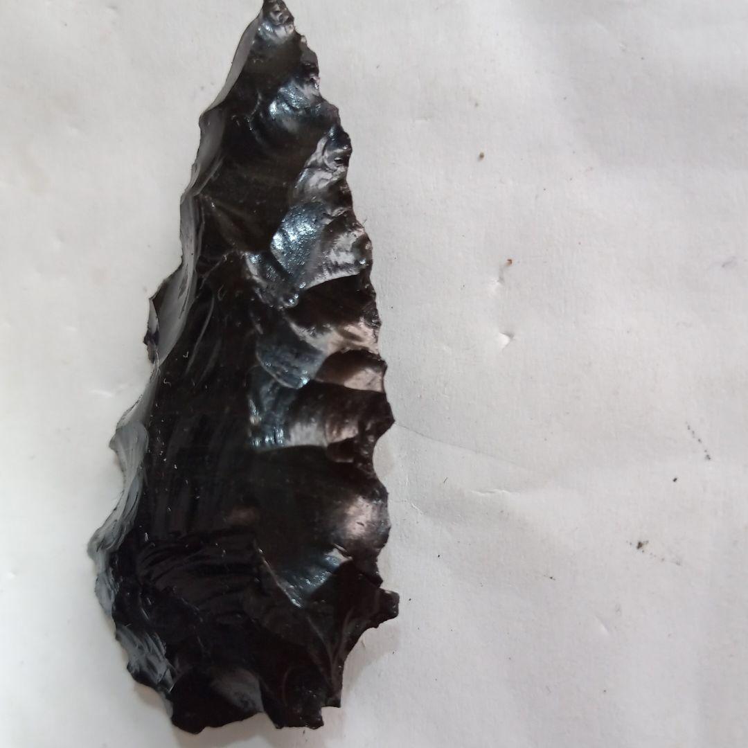 旧 石器 模写 267 石槍 黒曜石　　サンプル