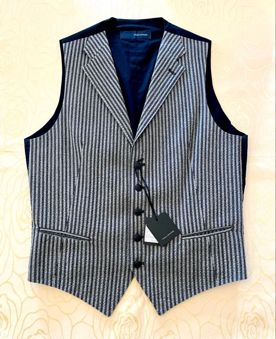 ✨美品 タグ有⚜️TAGLIATORE⚜️ジレ ベスト 襟付き