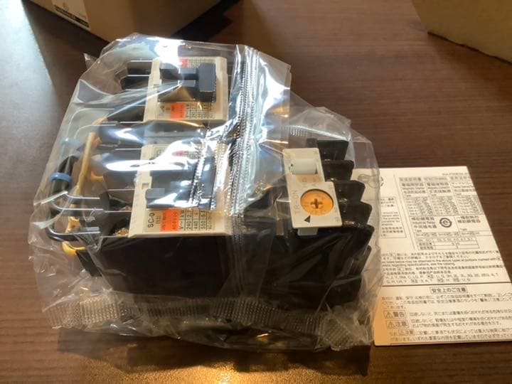 富士電機株式会社・SW0RM2000.41B（1個）