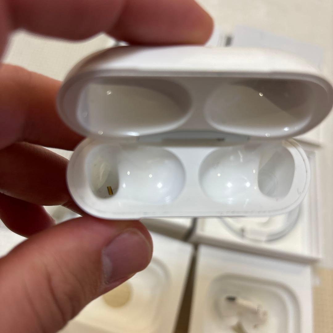 AirPods Pro2 第2世代　ワイヤレス　箱もう一つおまけ