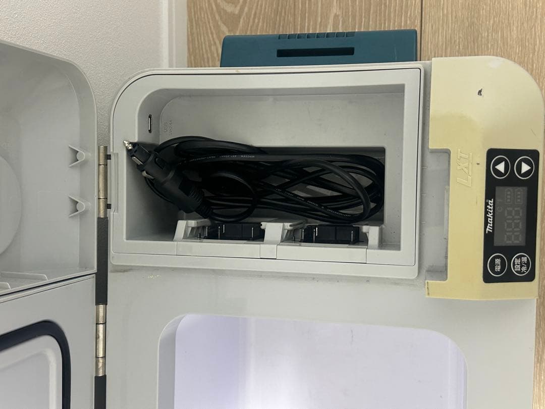 Makita 冷温庫 キャスター付き