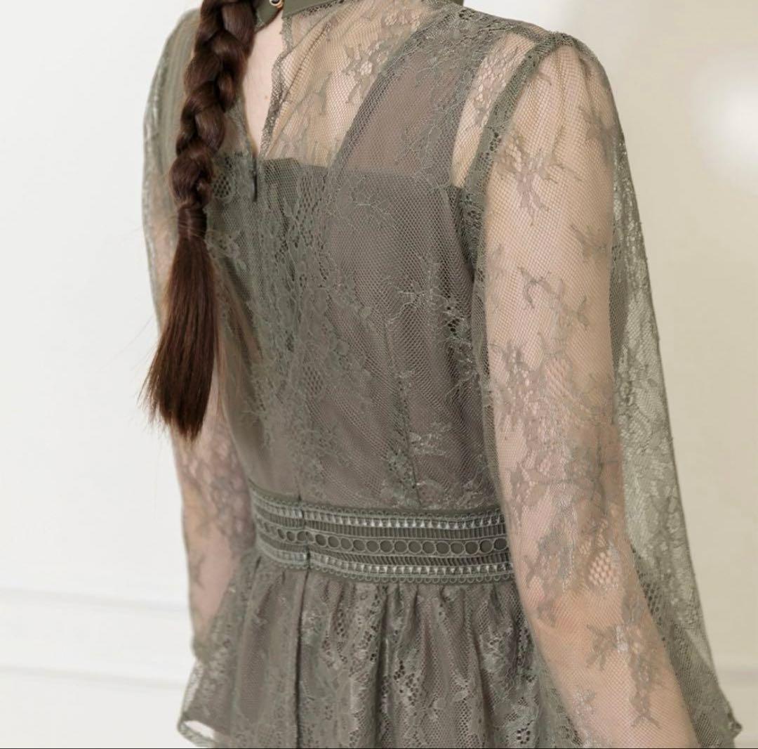 オリーブグリーン ペプラムドレス