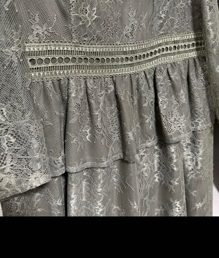 オリーブグリーン ペプラムドレス