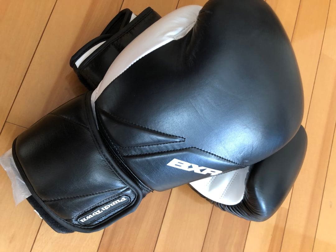 本革レザーパンチタウンBXRボクシングキックムエタイグローブ（黒/白）10オンス