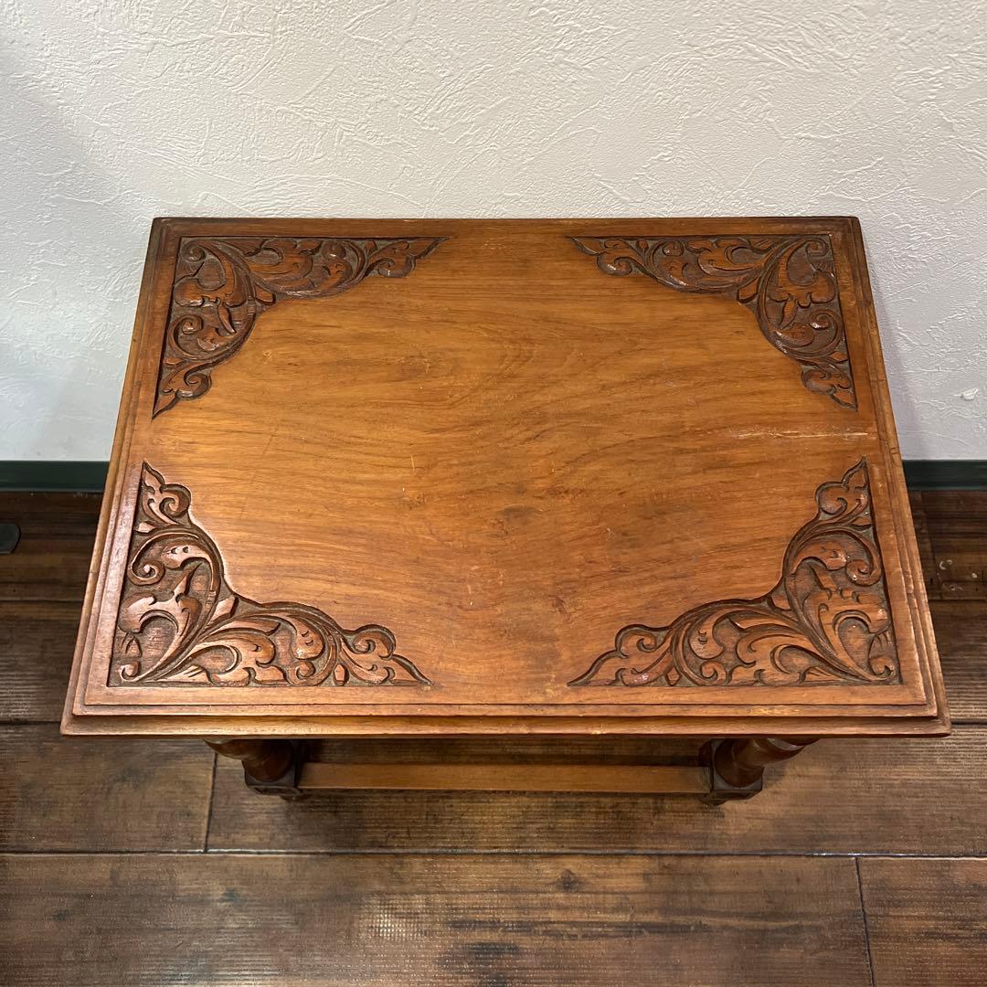 k527r121 彫刻細工が美しいサイドテーブル 木製 オリエンタルな雰囲気