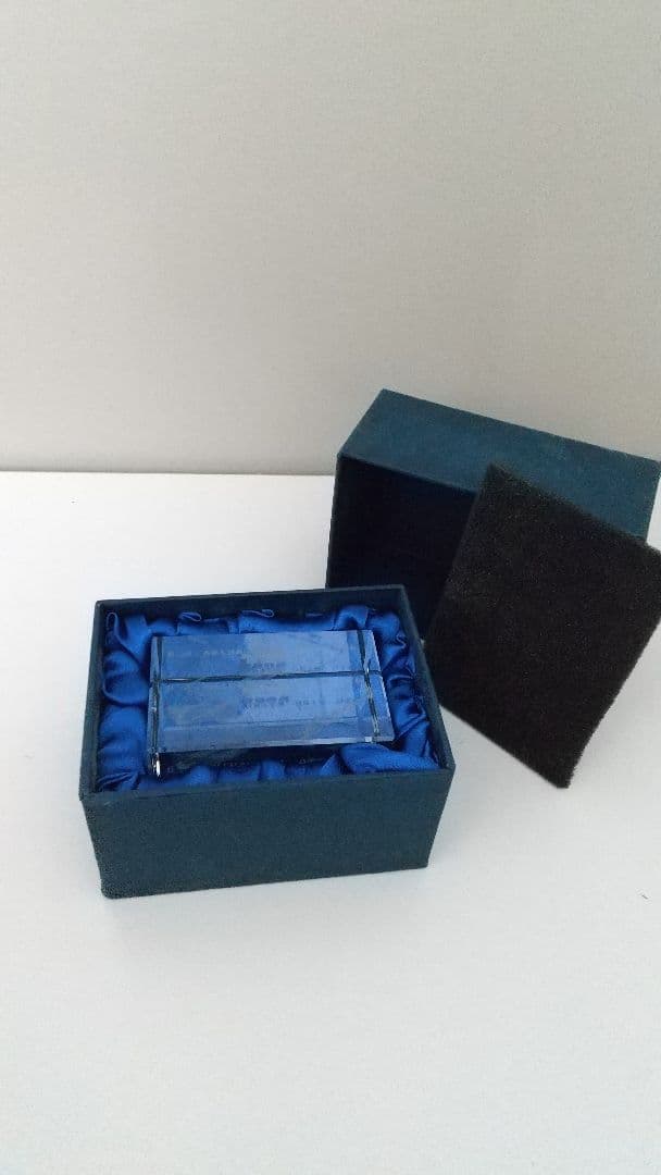 ブルーインパルス、F―２  ガラス工芸品