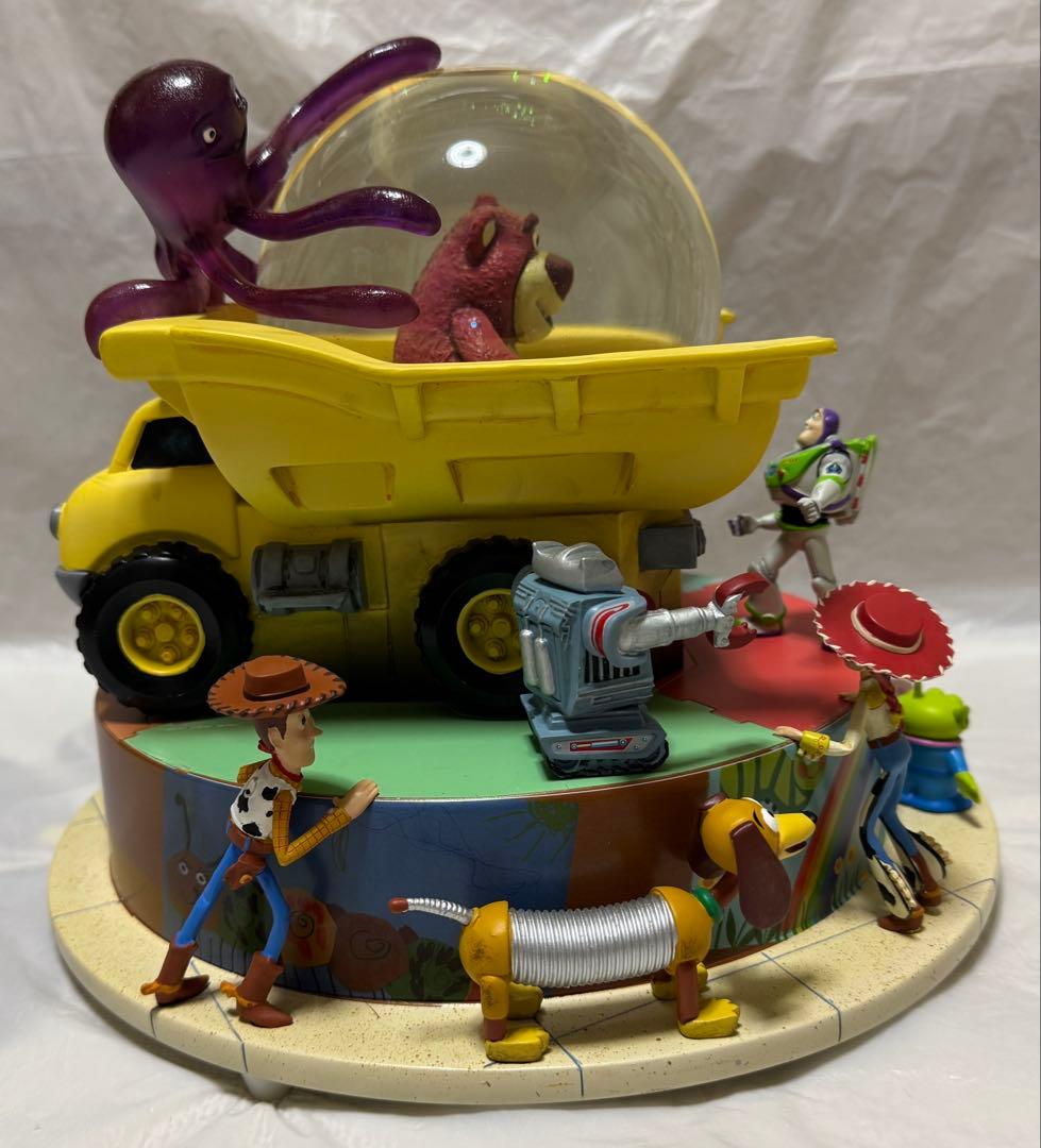 ディズニーストア トイストーリー3 オルゴール付きスノーグローブ