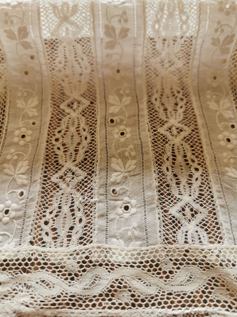 アンティークフランス ノルマンディーレース 縦繋ぎボビン＆ガロンレース ランナー