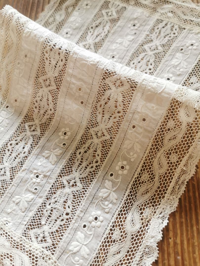 アンティークフランス ノルマンディーレース 縦繋ぎボビン＆ガロンレース ランナー