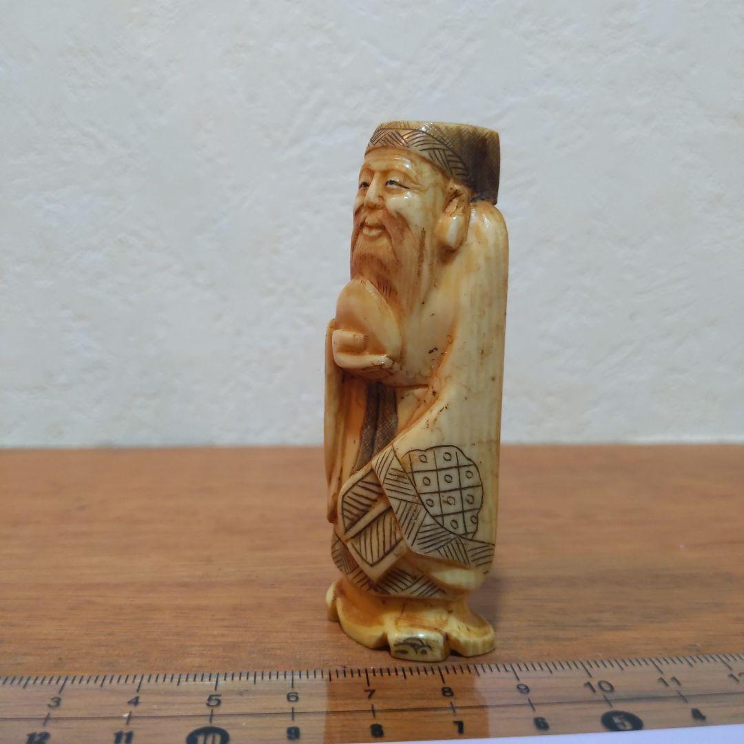 時代提げ物 七福神根付 天然素材 在銘【寿老人】高さ約7.6cm 重さ約50ｇ