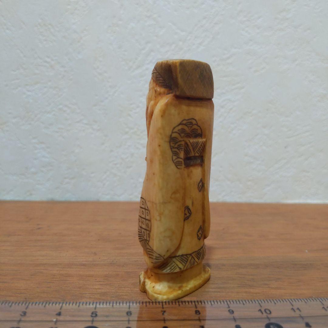 時代提げ物 七福神根付 天然素材 在銘【寿老人】高さ約7.6cm 重さ約50ｇ