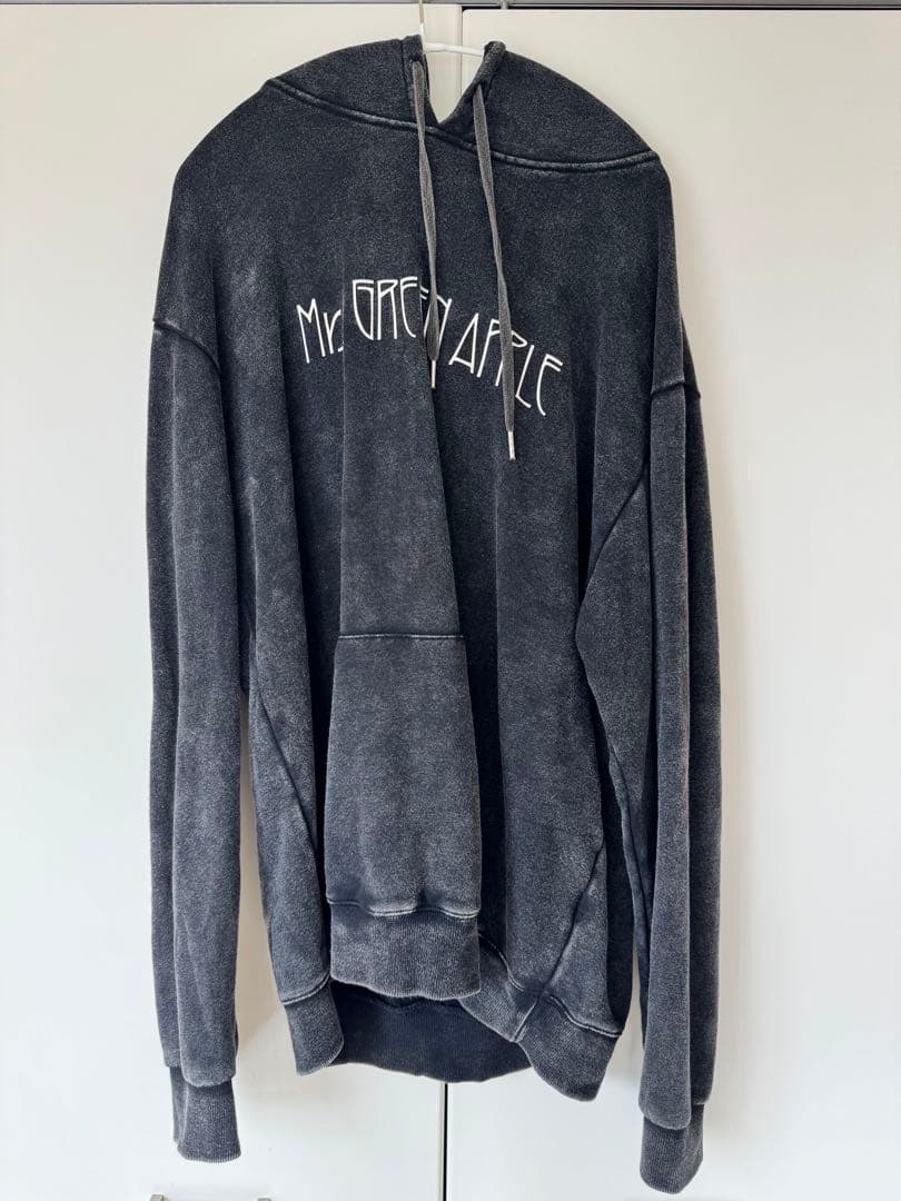 “EDEN to BABEL”フーディ / ブラック