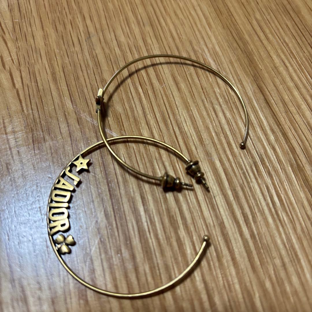 Dior ロゴ フープピアス