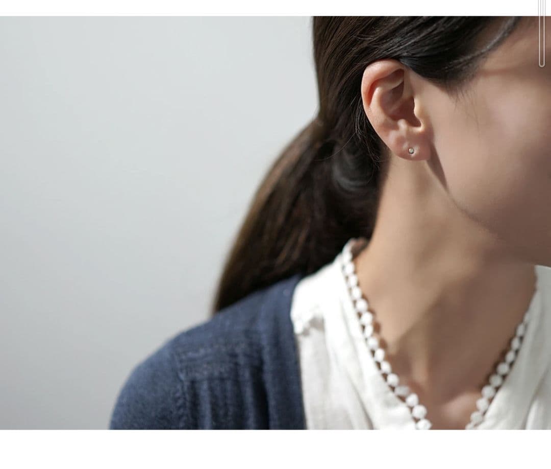 RAPA K18 ホワイトゴールド　ダイヤモンドスタッドピアス　0.04カラット