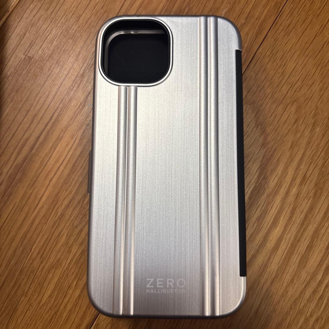 ZERO HALLIBURTON iPhone用ケース 手帳型シルバー