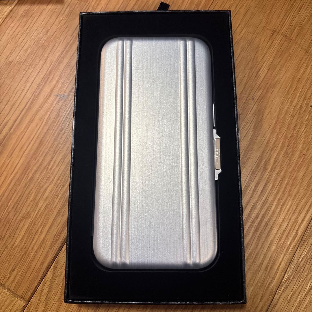 ZERO HALLIBURTON iPhone用ケース 手帳型シルバー
