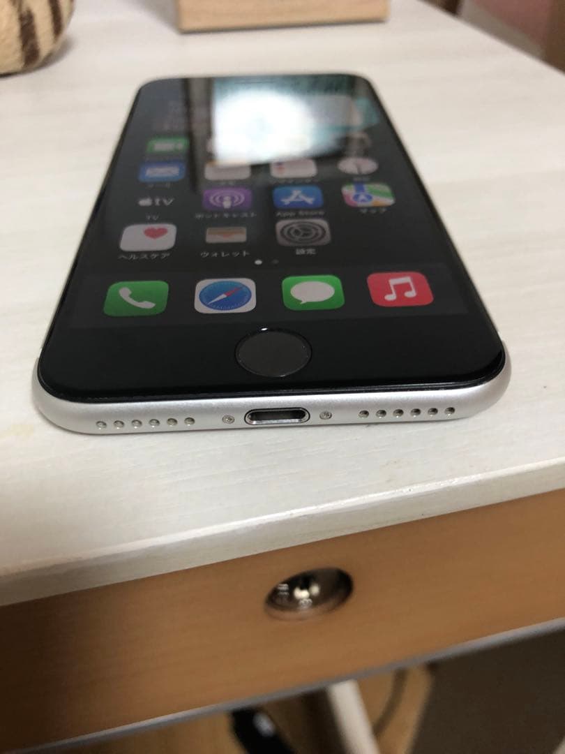 Apple iPhone SE (第２世代) 64GB ホワイト 美品 ジャンク