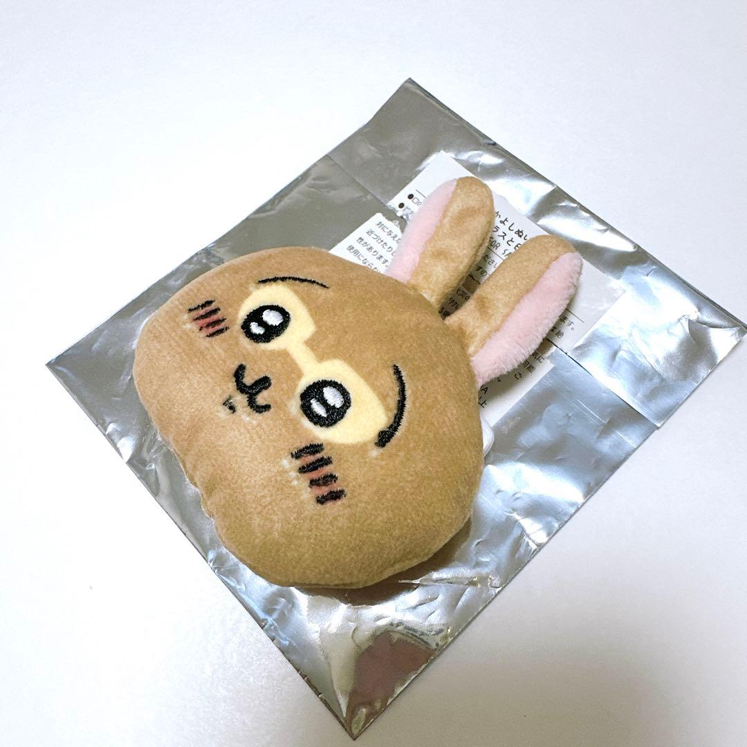 【匿名配送】ちいかわ なかよしぬいぐるみバッジ サングラスと日焼け うさぎ