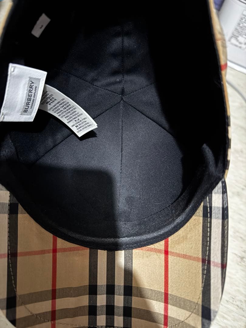 Burberry チェック柄キャップ