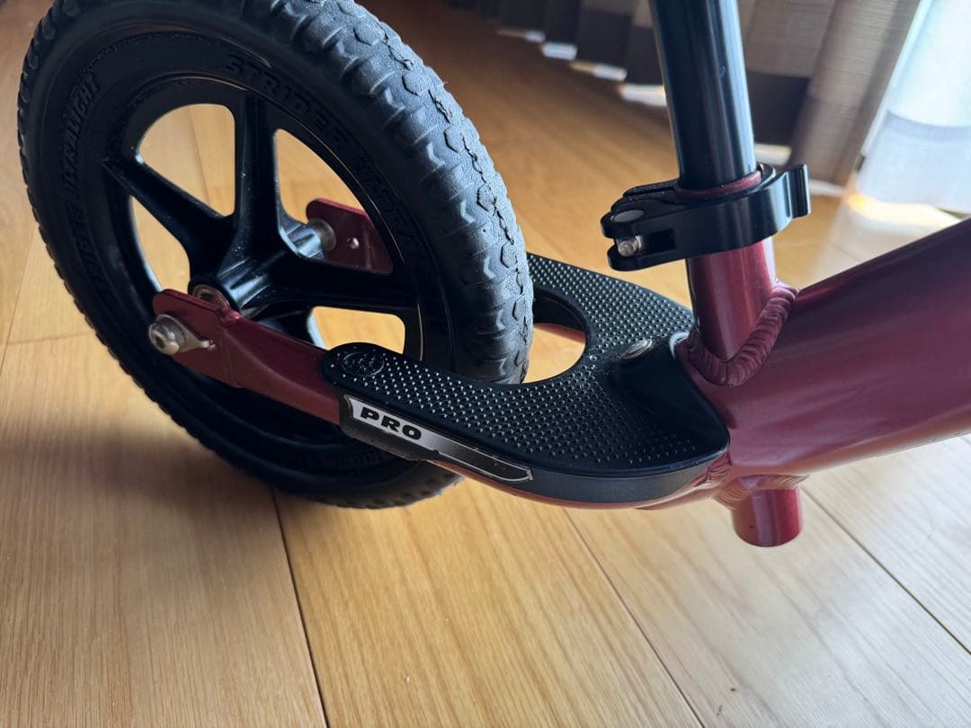 ストライダー プロ 本体　メタリックマルーン　スタンド付(最終値下)