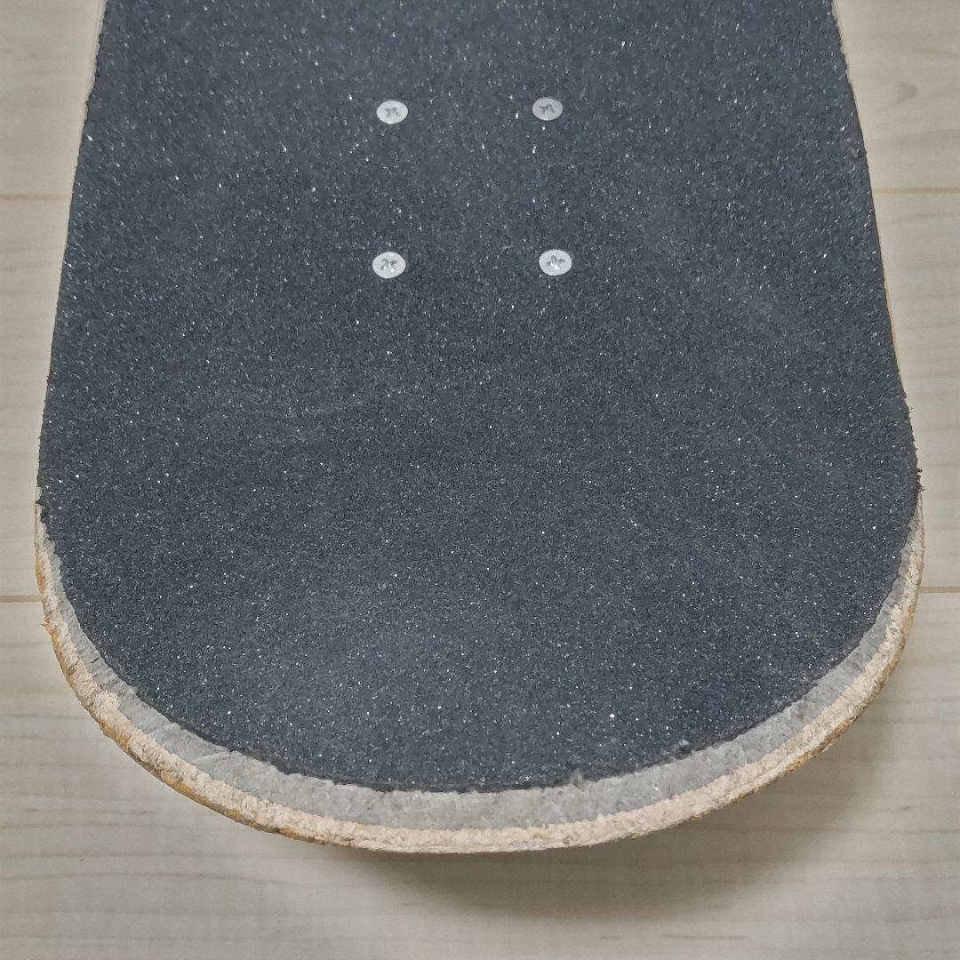 スケートボード　コンプリートデッキ