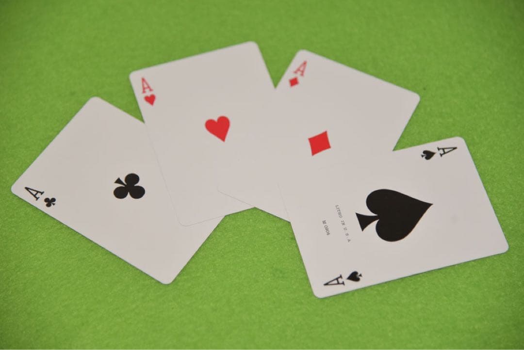 USPC製 4TUNE トランプ 144個入り