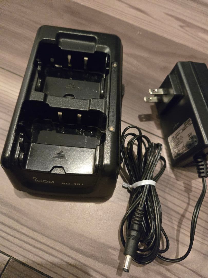 【iCOM】特定小電力トランシーバーWITHCALL IC-41103台+充電器