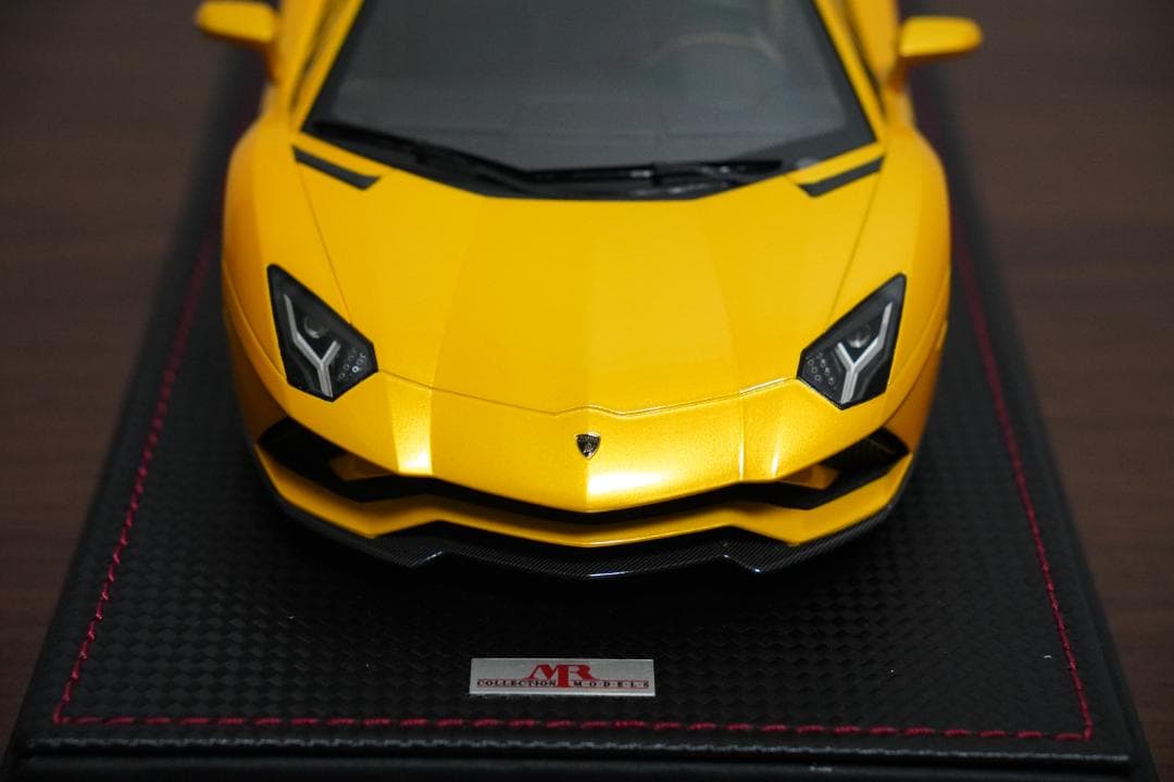 MRコレクション 1/18 ランボルギーニアヴェンタドール S