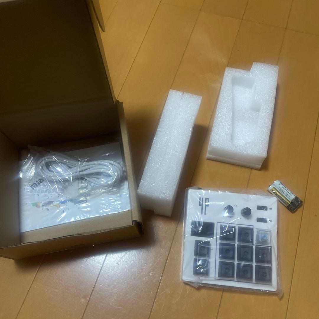 MIDI Plus 4P MIDIコントローラー ホワイト